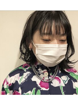 リラ バイ クオーレ(LIRA by CUORE) エメラルドグリーン