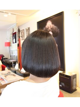 エッセンシャルルックス(Essential Looks) シルクストレート縮毛矯正