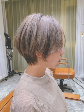 ウニコ(unico.) 【unico.】グレージュ・ナチュラルショート・ハイトーンショート