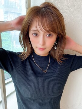 アフロート ディル(AFLOAT D'L) 小顔外ハネミディアムひし形シルエットくびれミディ 伸ばしかけ