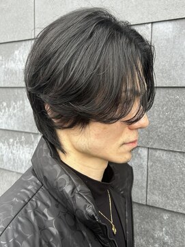 ヒュイル バイ ニアウ(Hwyl by Niau) メンズマッシュセンターパートスパイラルパーマニュアンスパーマ