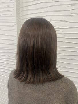 グロウトヨサキワン(GLOW TOYOSAKI ONE) サラッと外はねボブ