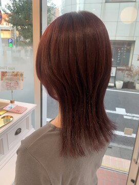 ルルバイアズール 草加店(LULU by azule) ブリーチなしダブルカラー，，レッド，ウルフカット【草加】