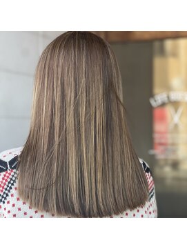 ライフゴーズオン(LIFE GOES ON) ハイライト + シン・グレイカラー