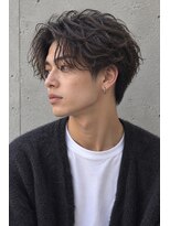 ORI. men’s hair by ENURE【オリ メンズヘア バイ エヌア】&nbsp;圧倒的清潔感　シャドウパーマ　センターパート