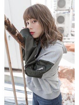 トッカ ヘアアンドトリートメント 難波店 グレージュ&ナミウェーブ