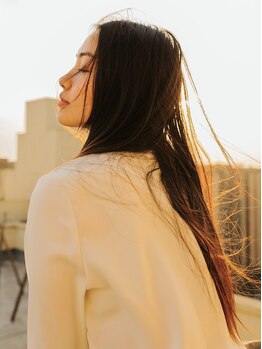 ヘアーサロンノーフィ(Hair Salon Nofy)の写真/髪の表面だけでなく内側からしっかり補修し、髪質改善！芯から潤うツヤ髪に…☆カラーやパーマとの相性も◎