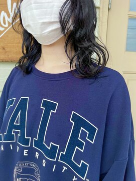 ヘアーズマハロ(hair's Mahalo.) ブルーブラック×ネイビーインナーカラー