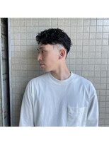 イツモノトコロ(kami to zakka)&nbsp;【イツモノトコロ】美容師が作るフェードカット×リバースパーマ