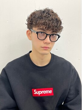 アーリー(Ali'i) スペインカールスキンフェードマッシュパーマ成人式ハイライト