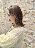 ミディアムボブぱつっとミディアム ブリーチなし明るめベージュ