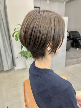 セム(sem) 脱白髪染めショートボブ×白髪ぼかしハイライト