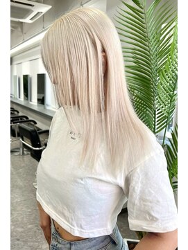 リア 大阪梅田(Ria) ～ホワイトブロンド～【Ria 大阪 梅田】