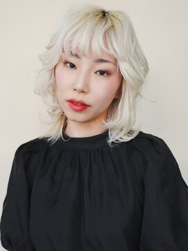 オジョマノ(OjOmano) 〈h28〉ブリーチインナーカラーダブルカラーハイライト髪質改善