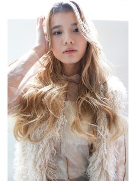 フィガロ ミリー 北生駒店(Figaro Mily) 2025 ベージュカラー×レイヤーロング