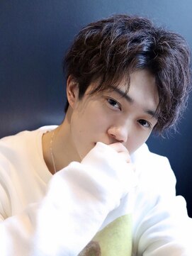 コンフィデンス メンズヘアー(confidence MEN'S HAIR) お洒落になる波打ちゆるウェーブ confidence -MEN'S HAIR-