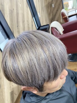 ルネッサンスヘアー ラファエロ(RAFFAELLO) 白髪を活かしたシルバーカラー　メンズスタイル　メンズカラー