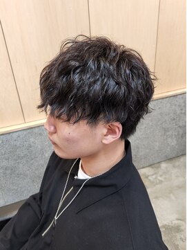 ニアウ 伊勢崎連取店(Niau) MEN’S HAIR/波巻きツイストスパイラル/リバースセンターパート
