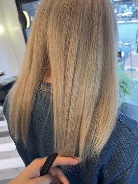 エイト 上野店(EIGHT ueno) ミルクティーベージュ