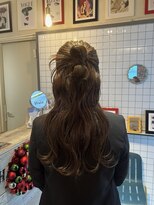 ヘアー アレス(hair ales)&nbsp;ハーフアップ　カチモリ
