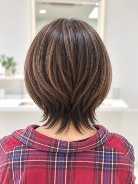 アトリーチェ 六科店(ATTRICE) 大人の丸みショートウルフ×立体感ハイライト