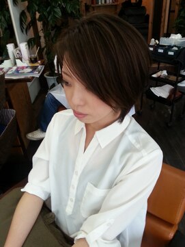 ヘアーアンドメイク アネラガーデン(HAIR&MAKE Anela garden) クールな前下がりボブ