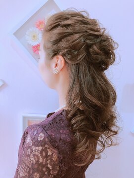 ヘアセットサロン アッシュ 神戸三宮(Ash) ★編み込み&ねじり組み合わせハーフアップ★