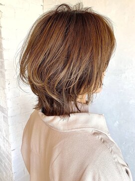 ベルビアンカ(Belle BIANCA) Belle BIANCA ウルフボブ/レイヤー/ベージュカラー　by.マツモト