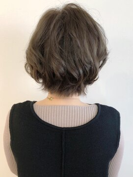 リコ(LIKO) 大人のふんわりショートボブ☆ボリューム/ひし形シルエット