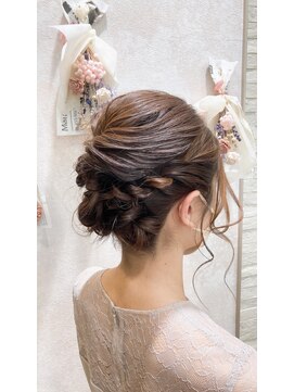 オラ ボーテ(Aura Beaute) 結婚式 パーティ お呼ばれ ヘアアレンジ 編み込み シニヨン