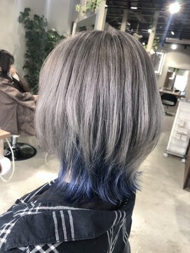 レプリカ 上大岡(Replica) 伸ばしかけボブ×ブルーグラデーション