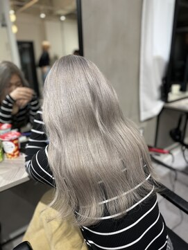 アルマバイロサ(ALMA by ROSA) ホワイトシルバー/担当:【ギャル仙人】RENTA