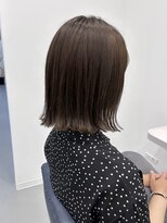 リノ(Lino) 外はね/切りっぱなしボブ/ツヤブラウン