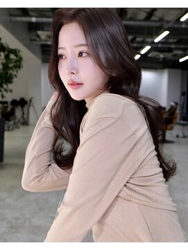 ソピ バイ インビテーション(sopi by invitation) NARUOKA/かきあげ前髪/透明感カラー/2wayバング/レイヤーカット