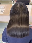 広がる、パサつく、まとまらない…そんな髪に終止符を！