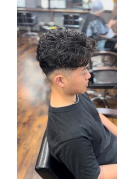 リグ(LiG) グランジパーマ/フェードパーマ/メンズカット/江坂