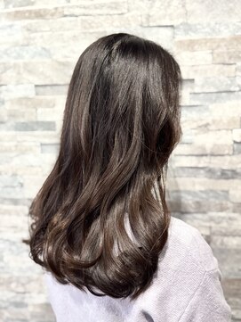 Aラインロング×白髪染めリタッチ