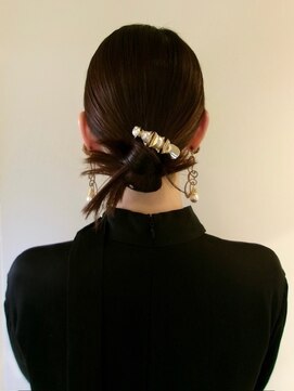 カンナ オーガニック ヘアデザイン(CANNA ORGANIC & HAIR DESIGN) コンパクトシニヨン