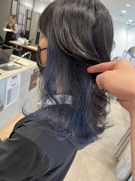 ブランシェ 名鉄小幡駅前店 インナーカラーブルー【森】