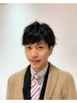 エムアンドエム(M&M) 遊びのあるパーマスタイル