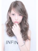 『カット+低ダメージブリーチ+ホワイトアッシュ』ロング
