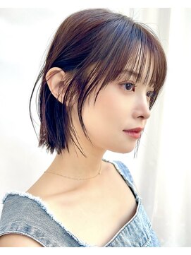 アフロートリノ(AFLOAT Leino) 【修】20代30代40代◎透明感カラー×韓国切りぱなしボブ