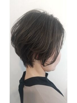 アリー 王子公園店(ARY) 大人カッコいい20代30代40代「定番ショートボブ」