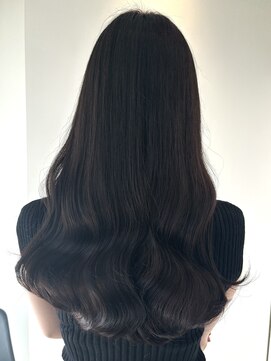 ルアン(Leun) 暗髪カラー×韓国風スタイル