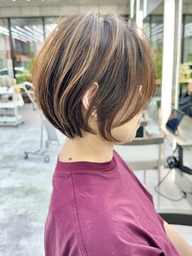 ビューブルー 亀戸錦糸町(VIEW BLUE) 美髪シアーカラーピンクブラウンショートカット切りっぱなしボブ