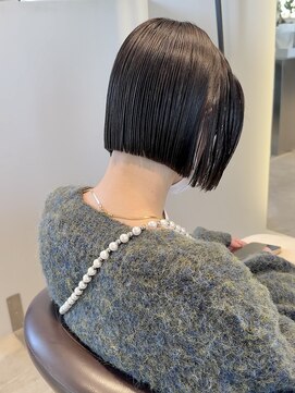 ケリーアン 太田(kelly.un) ミニボブ / 切りっぱなしボブ / 黒髪スタイル / 群馬太田