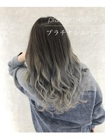 リアラ 渋谷(LIALA)&nbsp;ブリーチ、ダブルカラー、インナーカラー、イヤリングカラー