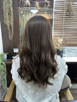 ルアン(Luan) オリーブグレージュ