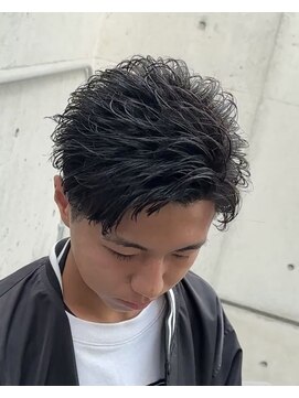 イーラ(era) フェザーショートパーマ/メンズ/刈り上げ/眉毛/ツイスト