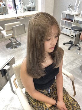  グレーミルクティー × フェイスレイヤー